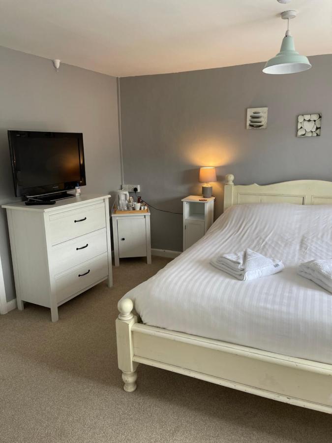 Red Lion Inn Sidbury Bagian luar foto