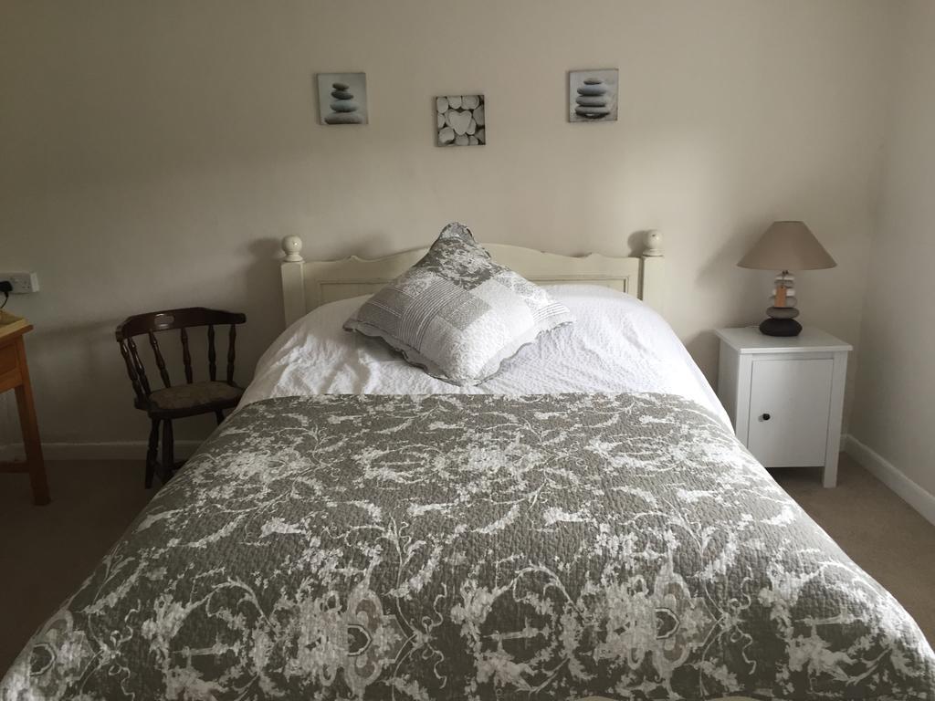 Red Lion Inn Sidbury Bagian luar foto