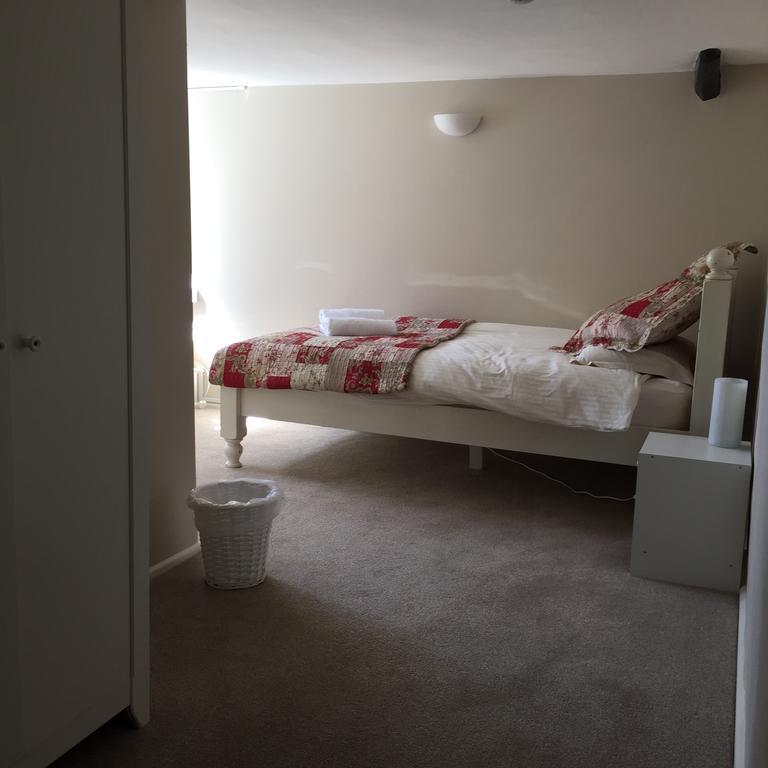 Red Lion Inn Sidbury Bagian luar foto
